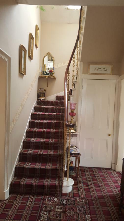 Strathcona Guesthouse Пърт Екстериор снимка